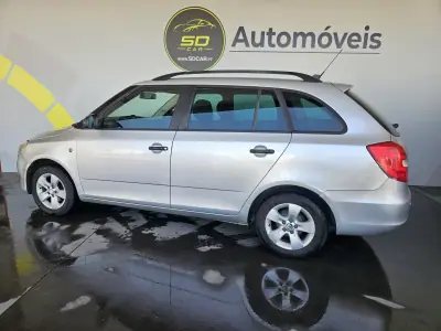 Skoda Fabia Break 2012 - 3300 EUR, 220000 km - 220000km - foto 2 de 7