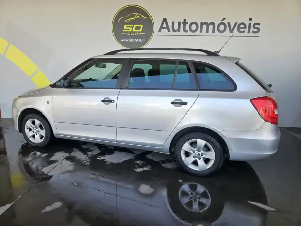 Skoda Fabia Break 2012 - 3300 EUR, 220000 km - 220000km - foto 2 de 7