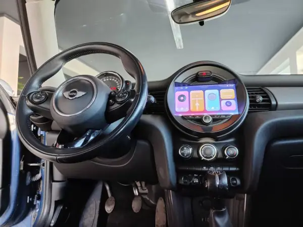 MINI Cooper 2014 - 11100 EUR, 166000 km - AUTO.MOTO.pt - 166000km - foto 20 de 37