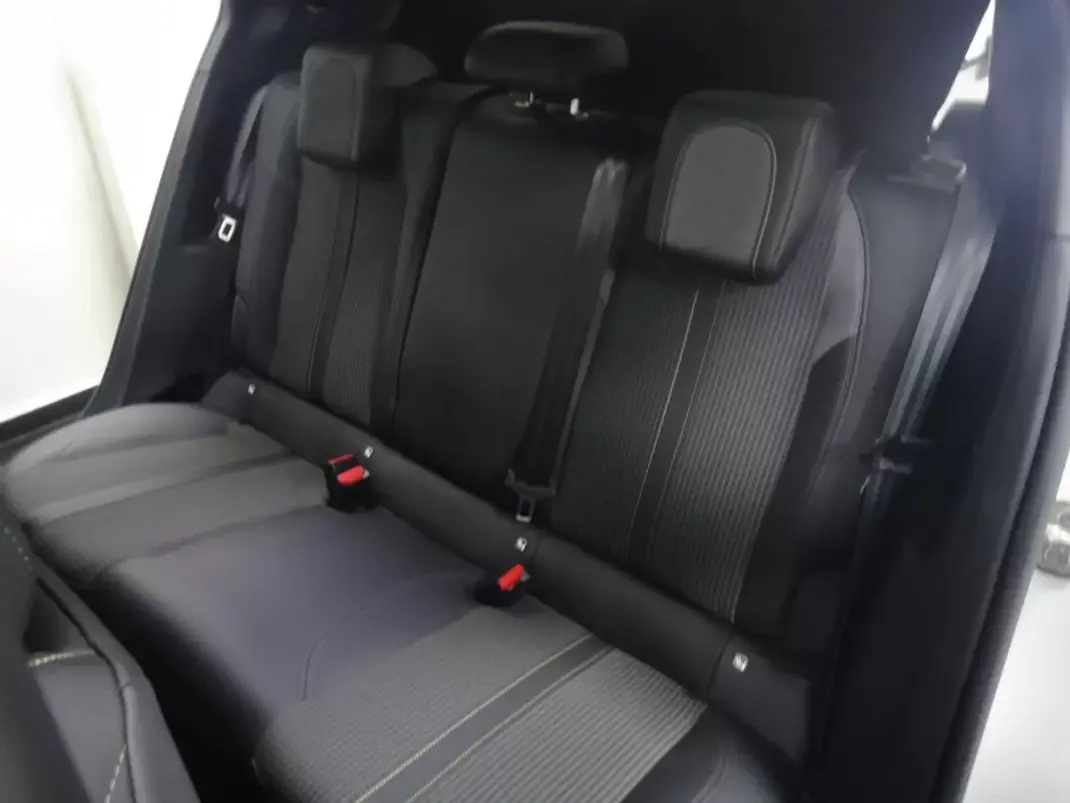Peugeot 2008 2020 - 17500 EUR, 59000 km - AUTO.MOTO.pt - 59000km - foto 15 de 28