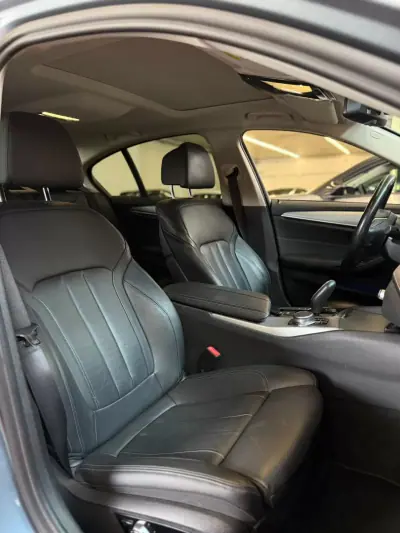 BMW 530e 2018 - 24900 EUR, 178000 km - AUTO.MOTO.pt - 178000km - foto 10 de 11