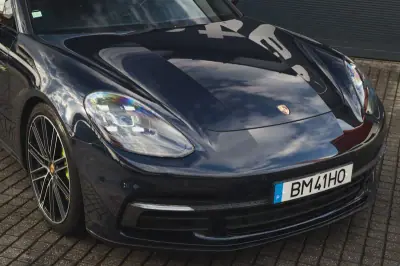 Porsche Panamera Sport Turismo 2019 - 69880 EUR, 97640 km - AUTO.MOTO.pt - 97640km - foto 14 de 71