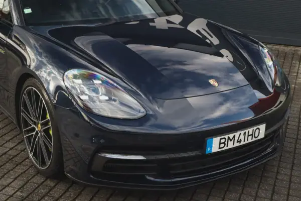 Porsche Panamera Sport Turismo 2019 - 67480 EUR, 97640 km - AUTO.MOTO.pt - 97640km - foto 14 de 71
