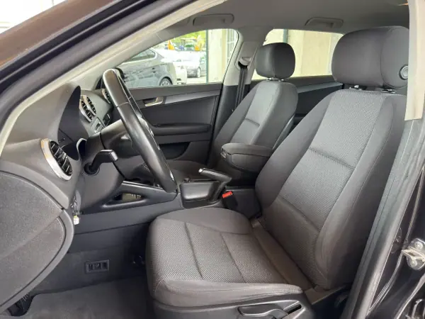 Audi A3 Sportback 2010 - 11500 EUR, 143558 km - AUTO.MOTO.pt - 143558km - foto 19 de 29