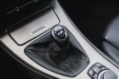 BMW 320 2016 - 18900 EUR, 230000 km - AUTO.MOTO.pt - 230000km - foto 22 de 28