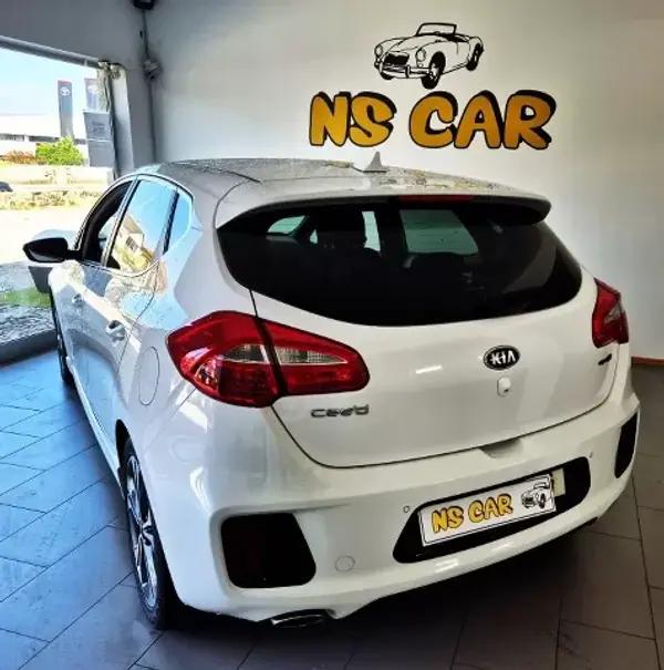 Kia Ceed 2018 - 13750 EUR, 90759 km - 90759km - foto 4 de 10