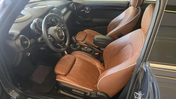 MINI Cooper 2019 - 25500 EUR, 96321 km - AUTO.MOTO.pt - 96321km - foto 39 de 53