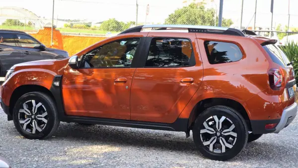 Dacia Duster 2021 - 16500 EUR, 53070 km - AUTO.MOTO.pt - 53070km - foto 9 de 22