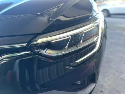 Renault Mégane 2021 - 19900 EUR, 72500 km - AUTO.MOTO.pt - 72500km - foto 7 de 25