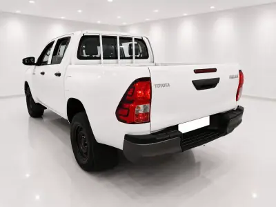 Toyota Hilux 2021 - 27560 EUR, 149633 km - 149633km - foto 4 de 8
