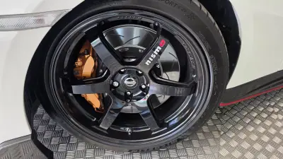 Nissan GT-R 2017 - 300000 EUR, 30685 km - 30685km - foto 37 de 69