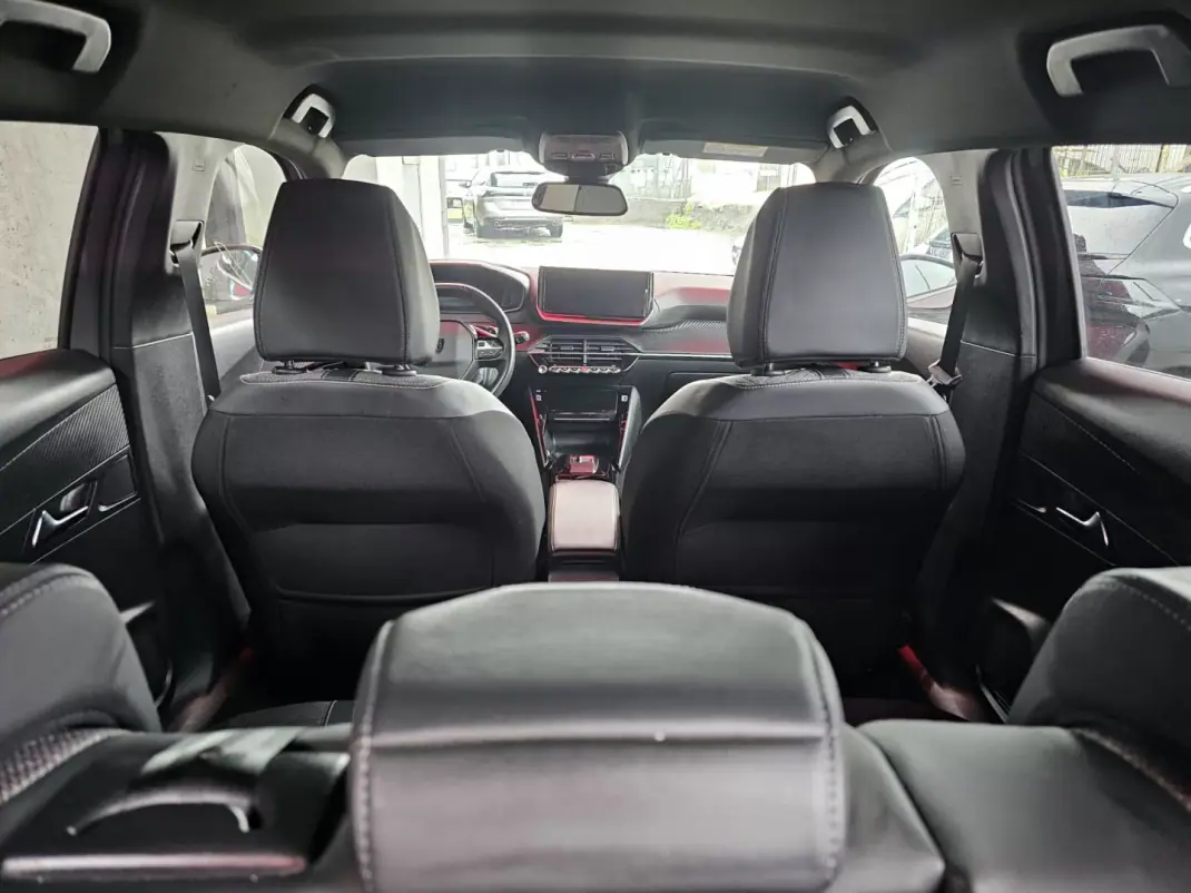 Peugeot 2008 2023 - 22999 EUR, 119000 km - AUTO.MOTO.pt - 119000km - foto 17 de 21