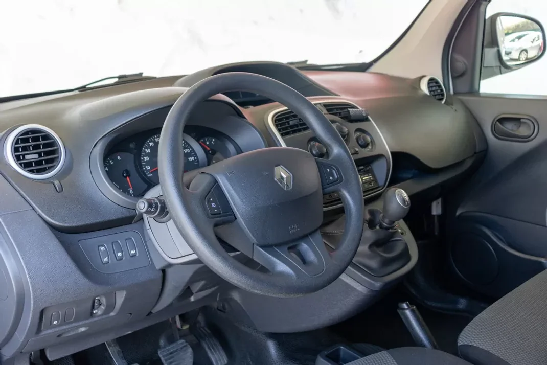 Renault Kangoo 1.5 dCi 3 Lug. C/IVA 2020 - 12450 EUR, 126650 km - AUTO.MOTO.pt - 126650km - foto 4 de 14
