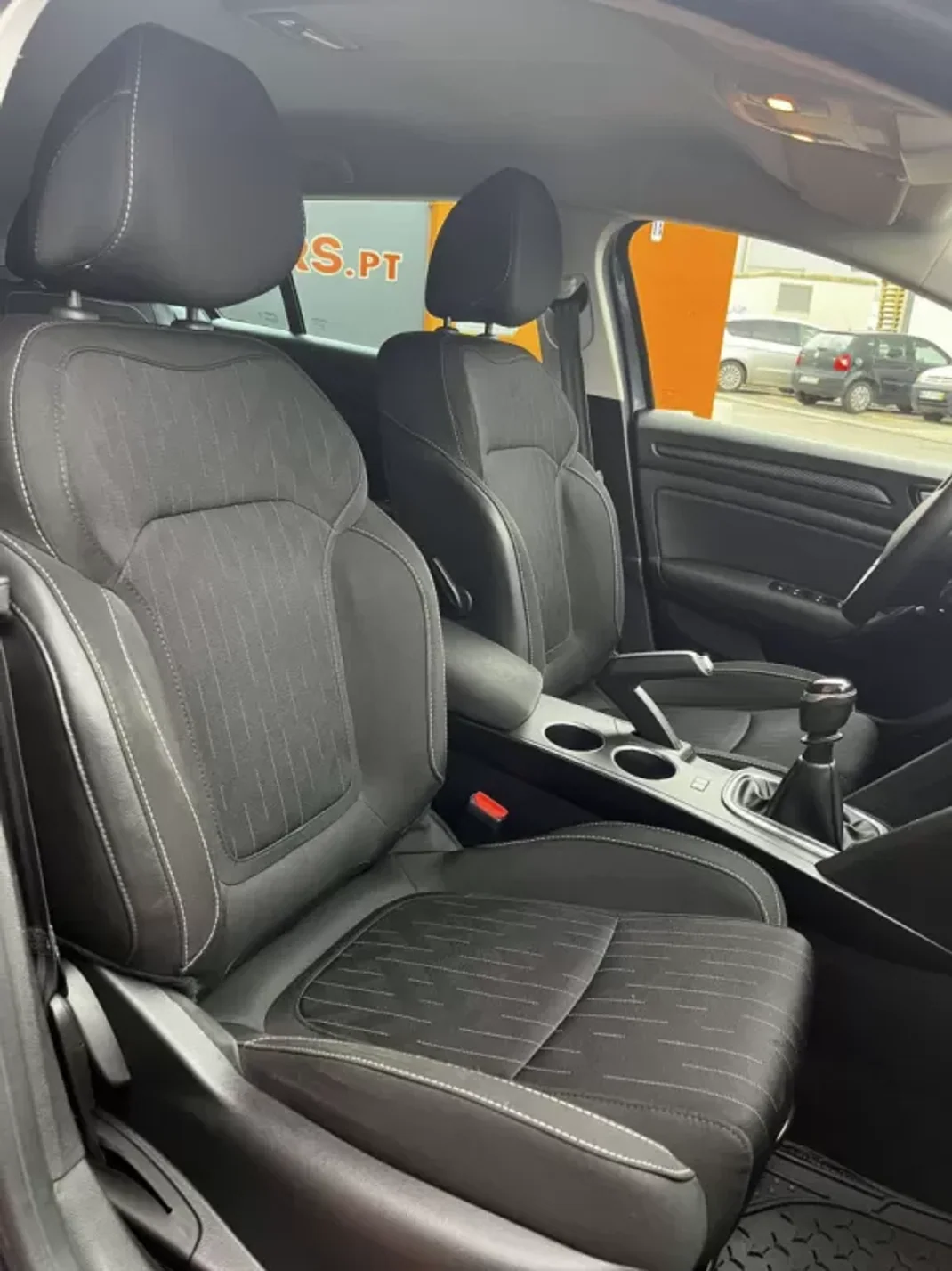 Renault Mégane Sport Tourer 2020 - 15900 EUR, 152047 km - 152047km - foto 16 de 19