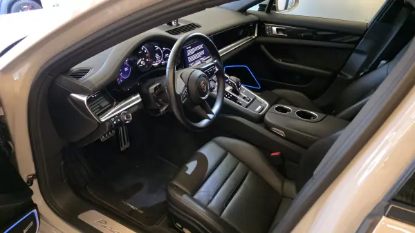 Porsche Panamera Sport Turismo 2024 - 119900 EUR, 45564 km - AUTO.MOTO.pt - 45564km - foto 6 de 63