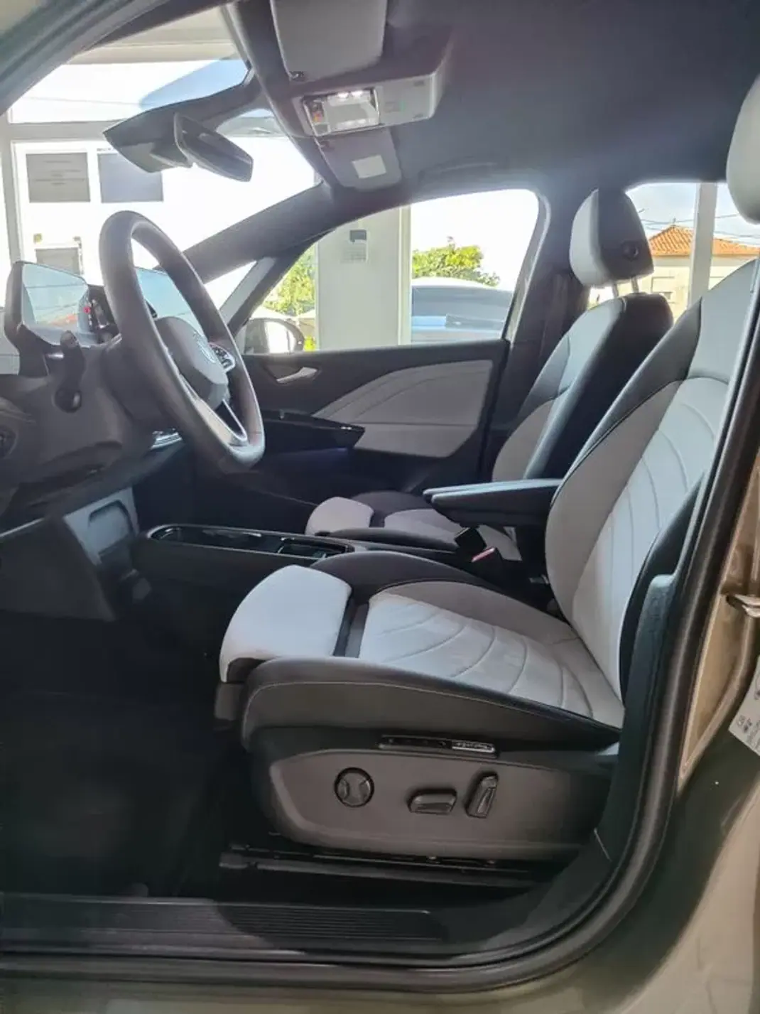 Volkswagen ID.3 2024 - 32750 EUR, 4000 km - AUTO.MOTO.pt - 4000km - foto 25 de 36