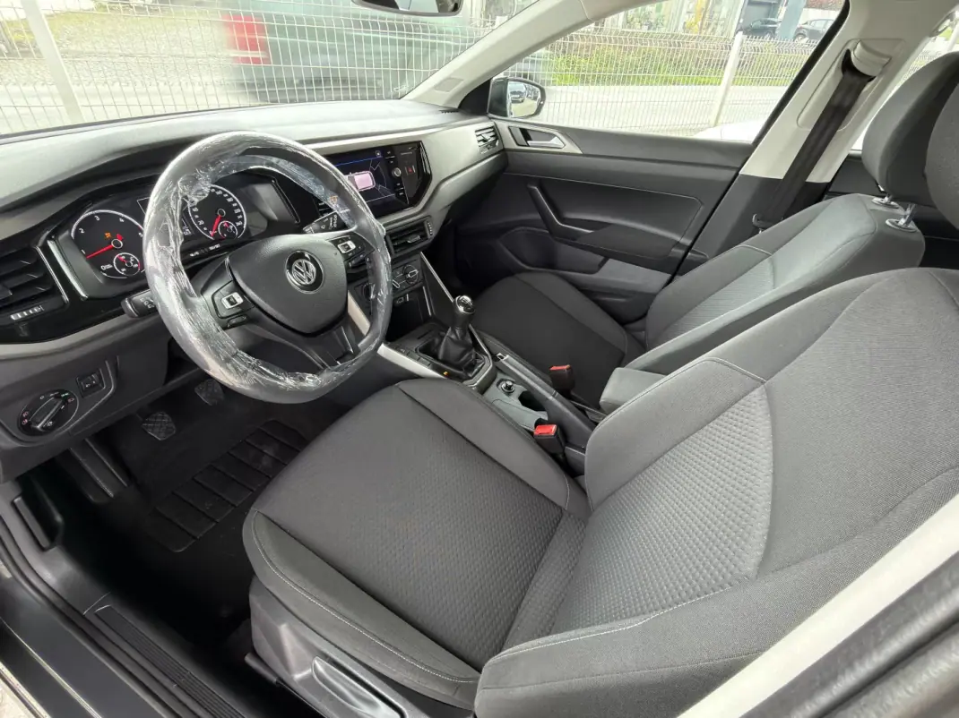 Volkswagen Polo 2020 - 14990 EUR, 168800 km - AUTO.MOTO.pt - 168800km - foto 13 de 21