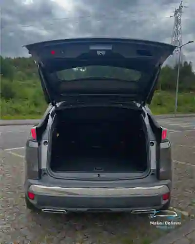 Peugeot 3008 2022 - 26000 EUR, 89000 km - AUTO.MOTO.pt - 89000km - foto 6 de 15