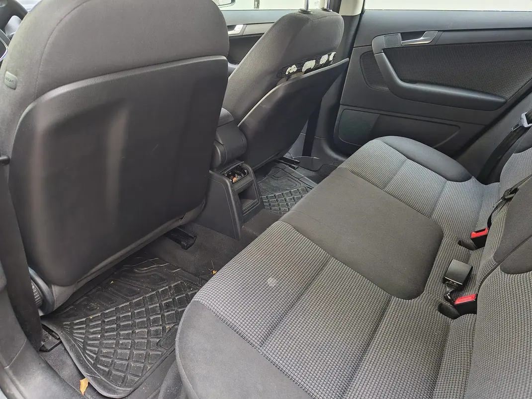 Audi A3 Sportback 2008 - 7500 EUR, 145000 km - AUTO.MOTO.pt - 145000km - foto 12 de 16