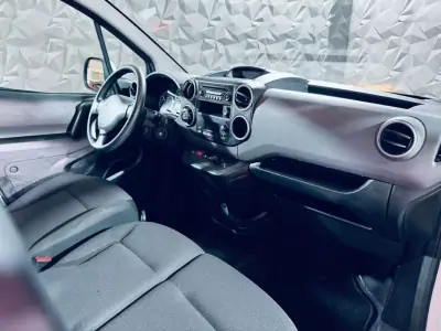 Peugeot e-Partner 2017 - 10990 EUR, 23174 km - AUTO.MOTO.pt - 23174km - foto 16 de 27