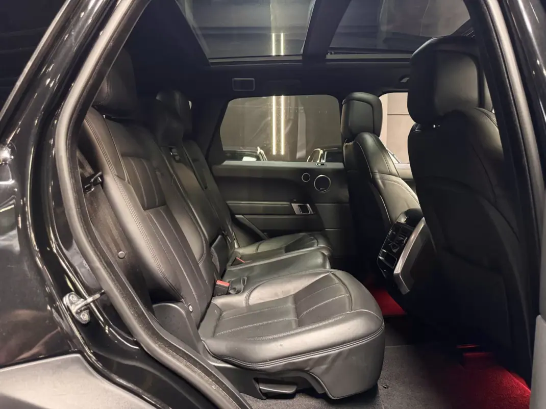 Land Rover Range Rover Sport 2019 - 41990 EUR, 149100 km - 149100km - foto 24 de 26