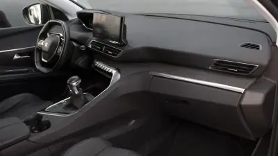 Peugeot 3008 2022 - 21750 EUR, 58000 km - AUTO.MOTO.pt - 58000km - foto 14 de 35