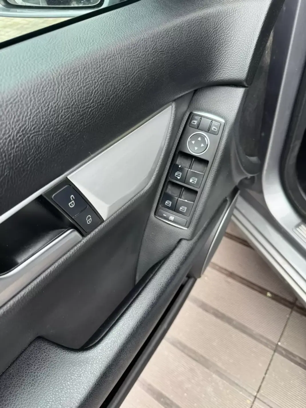 Mercedes-Benz C 220 2012 - 11850 EUR, 343240 km - AUTO.MOTO.pt - 343240km - foto 12 de 16