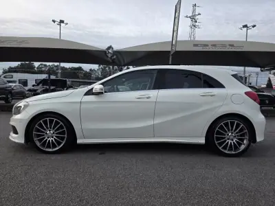 Mercedes-Benz A 180 2015 - 17990 EUR, 137000 km - AUTO.MOTO.pt - 137000km - foto 3 de 36