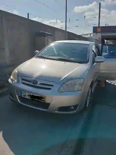 Toyota Corolla 2007 - 5999 EUR, 274000 km - 274000km - foto 3 de 4