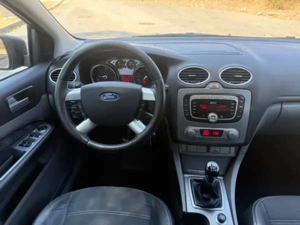 Ford Focus SW 2009 - 5990 EUR, 166000 km - AUTO.MOTO.pt - 166000km - foto 17 de 25