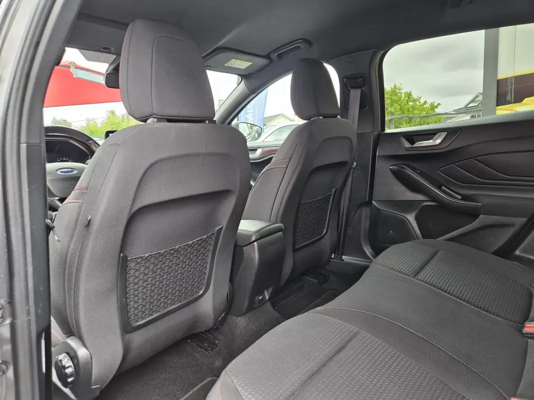 Ford Focus SW 2021 - 17800 EUR, 91100 km - AUTO.MOTO.pt - 91100km - foto 13 de 66