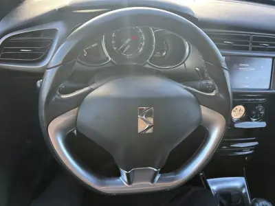 DS DS3 2017 - 13500 EUR, 140650 km - AUTO.MOTO.pt - 140650km - foto 9 de 18