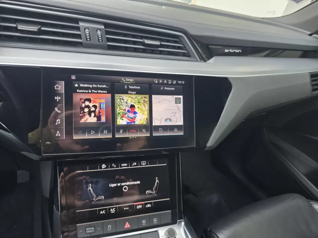 Audi e-tron 2022 - 31750 EUR, 115000 km - AUTO.MOTO.pt - 115000km - foto 58 de 73