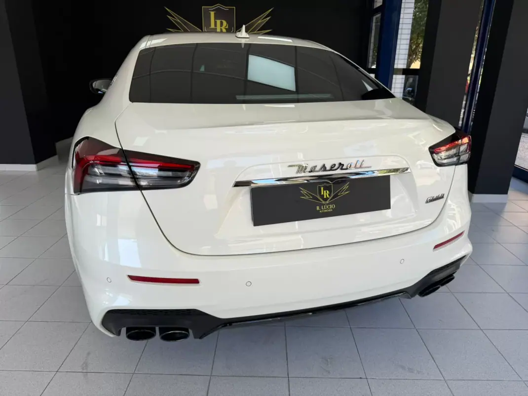 Maserati Ghibli 2021 - 62500 EUR, 45000 km - 45000km - foto 20 de 51