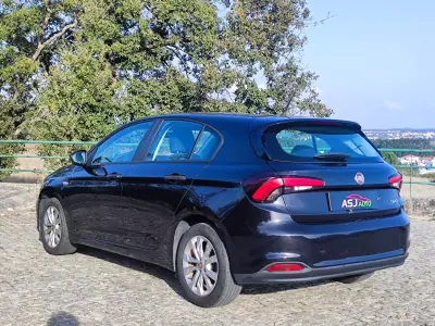 Fiat Tipo 2019 - 8900 EUR, 124662 km - AUTO.MOTO.pt - 124662km - foto 6 de 22