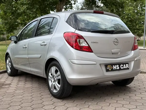 Opel Corsa 2013 - 7465 EUR, 99000 km - AUTO.MOTO.pt - 99000km - foto 10 de 41