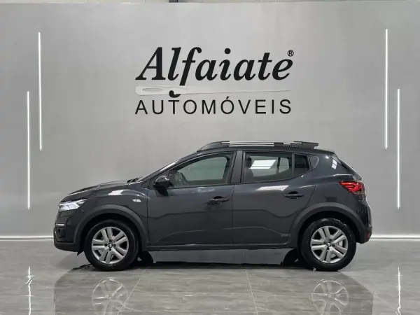 Dacia Sandero 2022 - 14890 EUR, 80000 km - AUTO.MOTO.pt - 80000km - foto 2 de 29