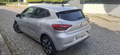 Renault Clio 2023 - 14500 EUR, 67000 km - AUTO.MOTO.pt - 67000km - foto 8 de 8