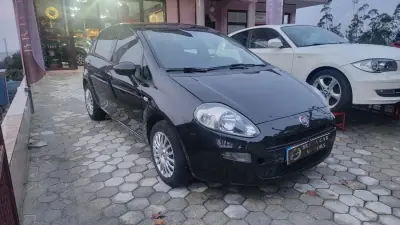 Fiat Punto 2016 - 6990 EUR, 160000 km - AUTO.MOTO.pt - 160000km - foto 3 de 13