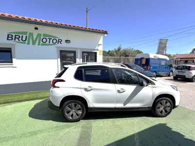 Peugeot 2008 2018 - 10500 EUR, 102262 km - AUTO.MOTO.pt - 102262km - foto 5 de 15