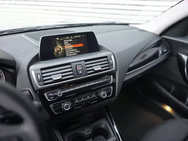 BMW 116 2017 - 15750 EUR, 92800 km - AUTO.MOTO.pt - 92800km - foto 19 de 30