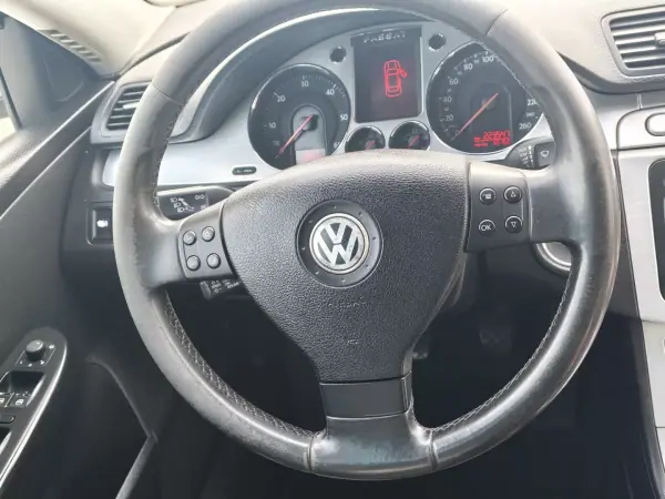 Volkswagen Passat 2008 - 8500 EUR, 223000 km - AUTO.MOTO.pt - 223000km - foto 17 de 17
