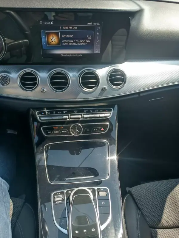 Mercedes-Benz E 300 2019 - 27500 EUR, 150200 km - AUTO.MOTO.pt - 150200km - foto 9 de 18
