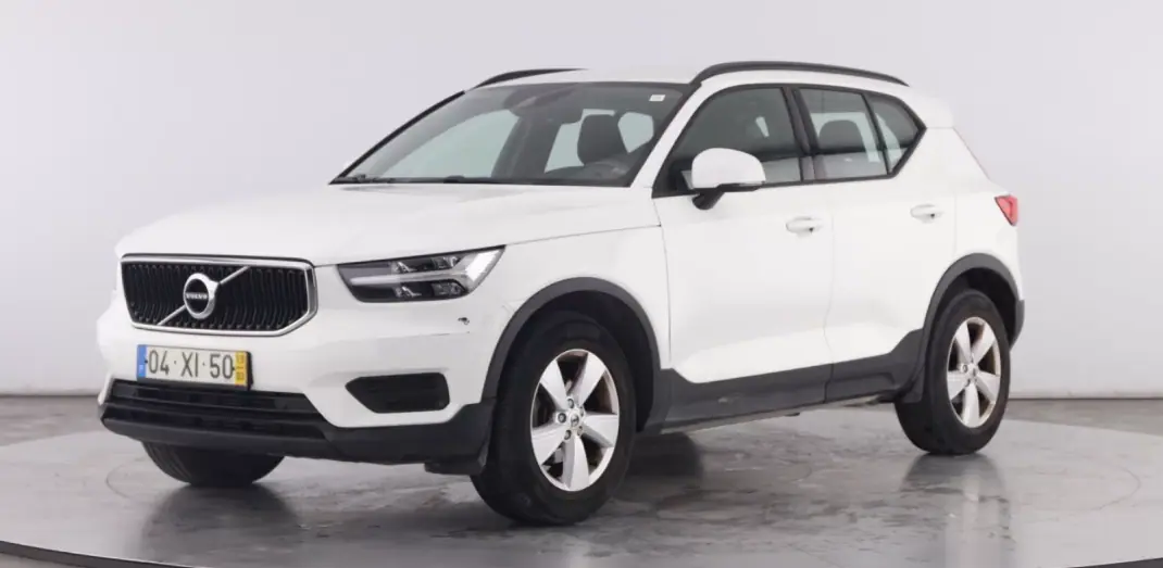 Volvo XC 40 2019 - 22000 EUR, 105021 km - AUTO.MOTO.pt - 105021km - foto 1 de 13