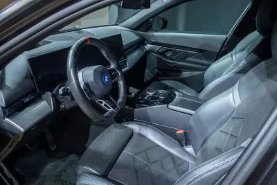 BMW i5 2023 - 79000 EUR, 35700 km - AUTO.MOTO.pt - 35700km - foto 10 de 20