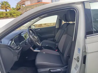 Volkswagen Polo 2023 - 14490 EUR, 125000 km - AUTO.MOTO.pt - 125000km - foto 10 de 18