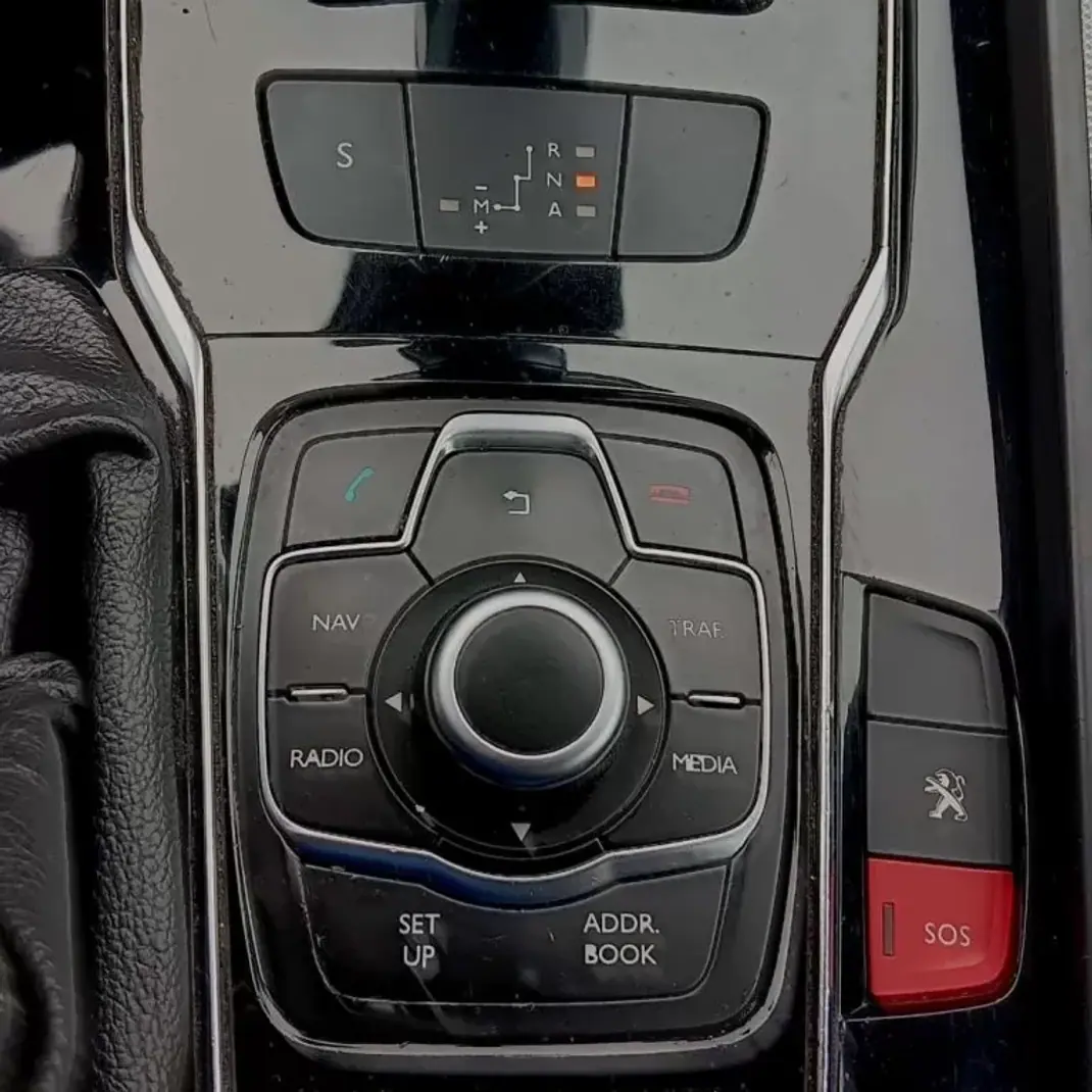 Peugeot 508 SW 2012 - 9900 EUR, 259271 km - AUTO.MOTO.pt - 259271km - foto 17 de 18