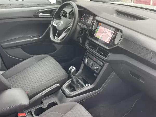 Volkswagen T-Cross 2021 - 17950 EUR, 62537 km - AUTO.MOTO.pt - 62537km - foto 8 de 10