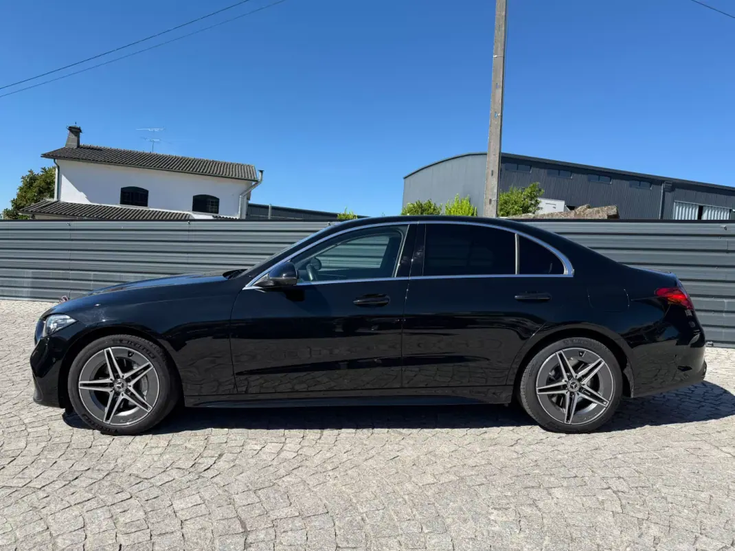 Mercedes-Benz C 300 2024 - 48900 EUR, 19000 km - 19000km - foto 2 de 60