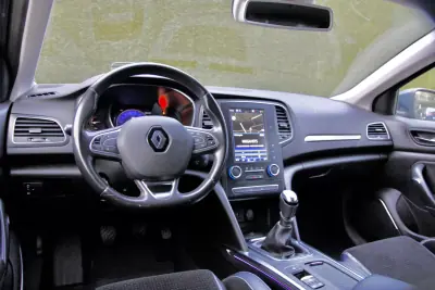 Renault Mégane 2019 - 13990 EUR, 167000 km - AUTO.MOTO.pt - 167000km - foto 3 de 33
